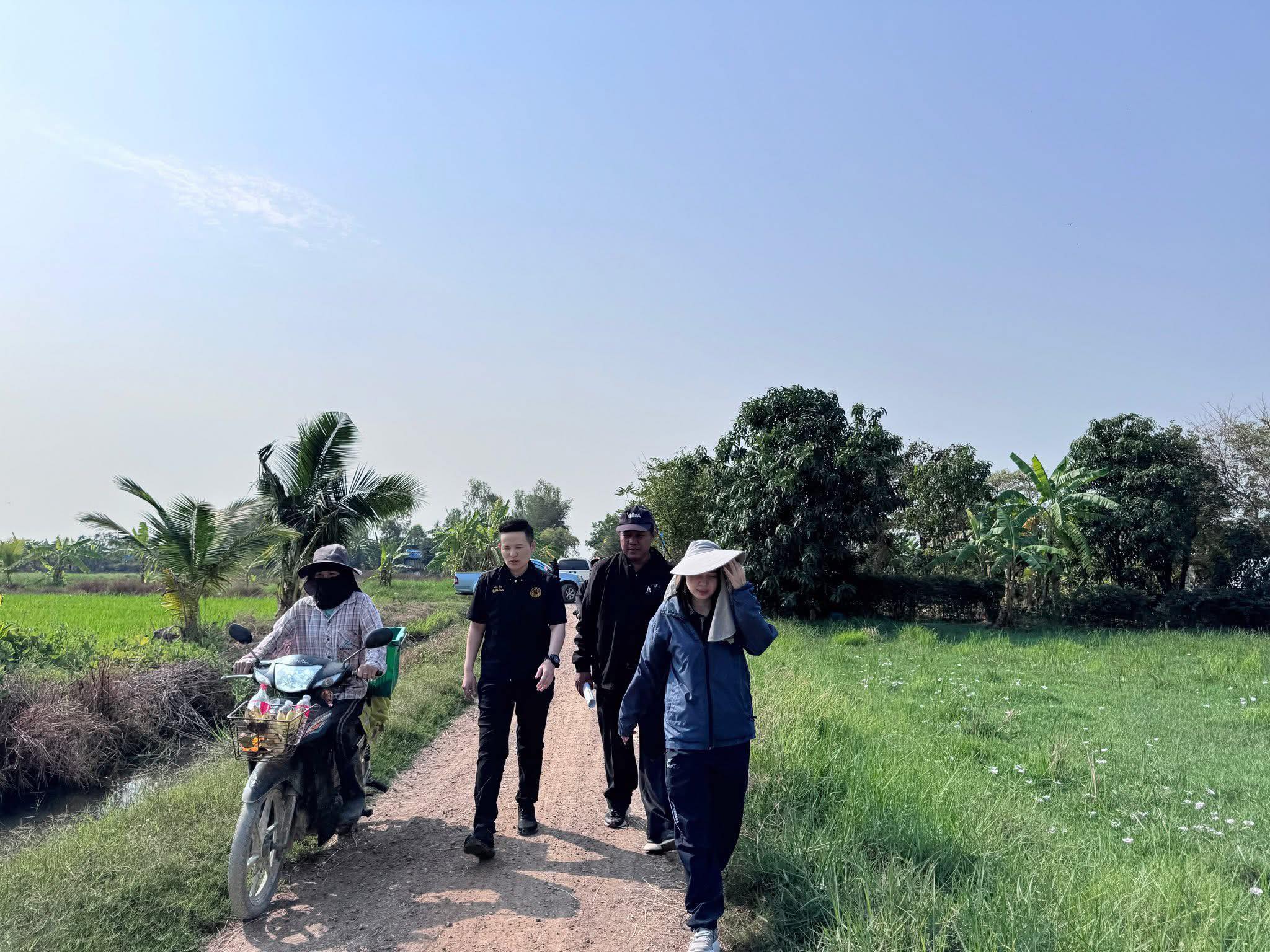 title - ส.ป.ก.อ่างทอง ลงพื้นที่สำรวจการขอขยายเขตไฟฟ้าในเขตปฏิรูปที่ดินหมู่ที่ 5 ตำบลห้วยคันแหลน อำเภอวิเศษชัยชาญ จังหวัดอ่างทอง 